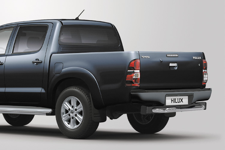ЗАЩИТА ЗАДНЯЯ "СТУПЕНЬ" D76 TOYOTA HILUX 2011